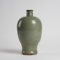 A Chinese Ming dynasty Longquan engrave flower Meiping