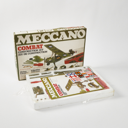 A Vintage Meccano Combat Construction Set