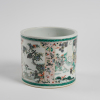 A Chinese Qing dynasty wucai 'figural' brush pot - 2
