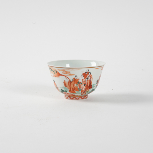 A Chinese Qing dynasty iron-red, plain-coloured 'ancient figures' bowl