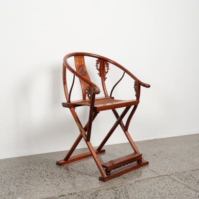 A Chinese Qing dynasty hardwood chair