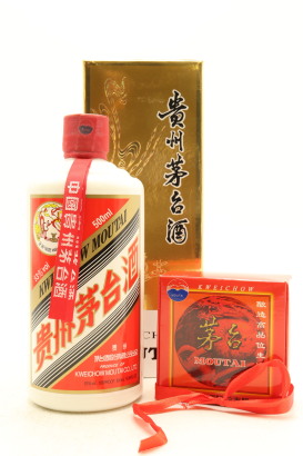 (1) 2016 Kweichow Flying Fairy Moutai with 2 glass, 53% ABV, 500ml (GB)