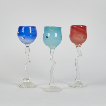 A Set Of Three NZ Made Venus Tall Art Glass Wine Glasses