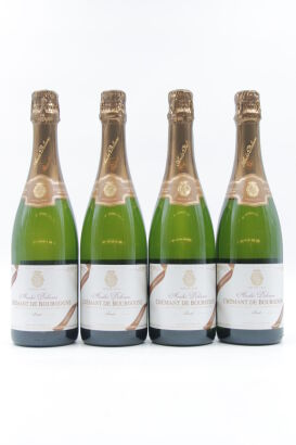 *(4) NV Andre Delorme Cremant de Brut