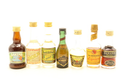 (1) Banana Liqueur Miniatures, 7x Bottles Sold as One Lot