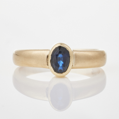 9ct Yellow Gold, Oval Sapphire Solitaire Ring