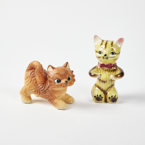 A Pair Of Ceramic Cats