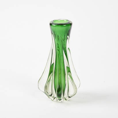 An Art Glass Twist Vase