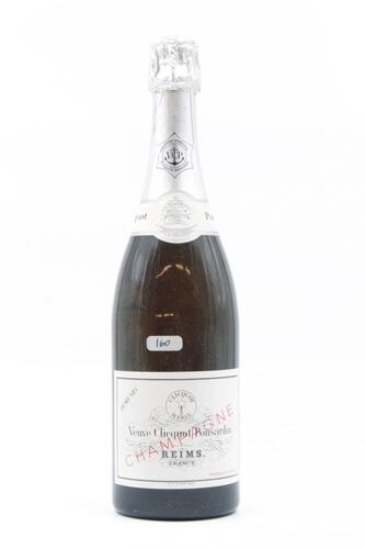 (1) NV Veuve Clicquot Ponsardin Demi-Sec, Champagne (circa 1970s)