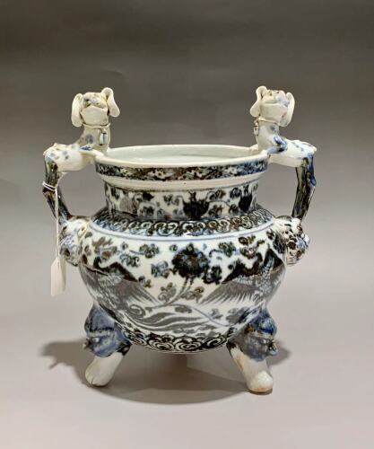 A Chinese Yuan Style Blue and White Tripod