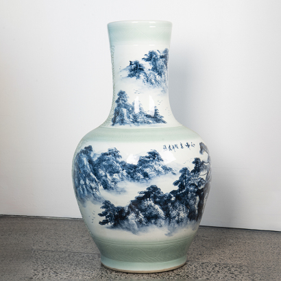 A Chinese blue and white 'landscape' large vase