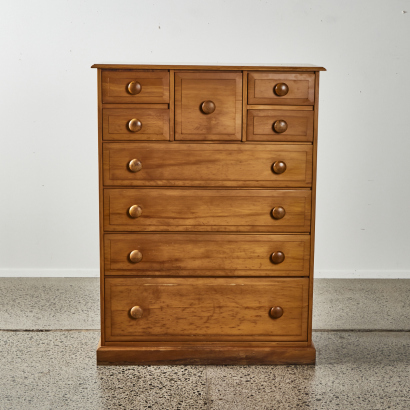 An A.S de Bruin Cabinetmakers Solid Rimu Chest of Drawers