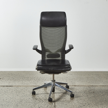 A German Executive Comforto Office Chair