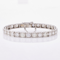 Platinum, 5.85ct Round Brilliant cut Diamond Tennis Bracelet