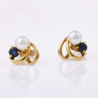 9ct Yellow Gold, Vintage, Sapphire / Akoya Pearl Earrings