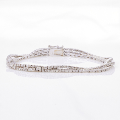 18ct White Gold, Modern, Triple Strand 3.00ct Diamond Bracelet