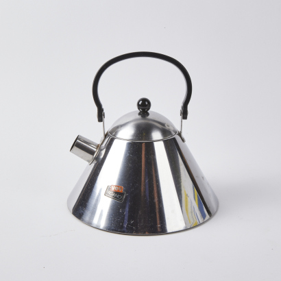 A Viv Vigano Kettle