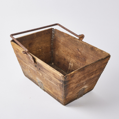 A Rustic Vintage Wood Box
