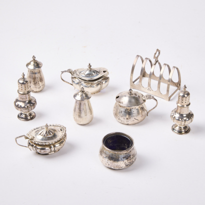 An Assortment of Silver Hallmarked Trinkets