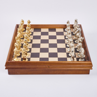 An Pickerings Political Dismissal Chessmen Chess Set Hand-Cast Pewter With 22Ct Yellow And White Gold Plating #147/1000