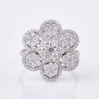 18ct White Gold 1.80cts Diamond Cluster Ring