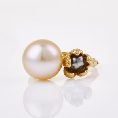 18ct Yellow Gold, South Sea Pearl / Black Pearl Ring