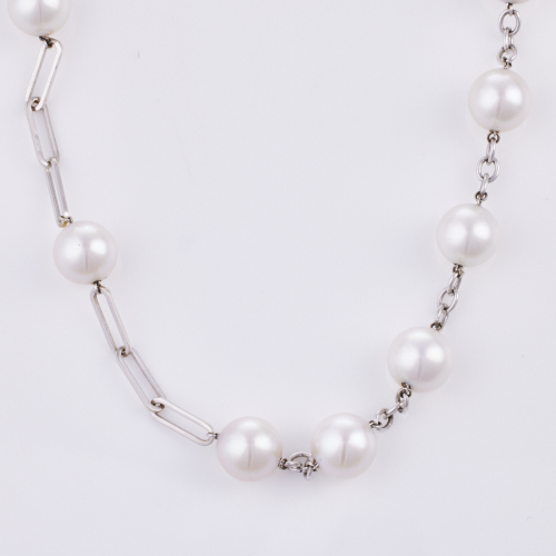 18ct White Gold, Modern, South Sea Pearl Necklace