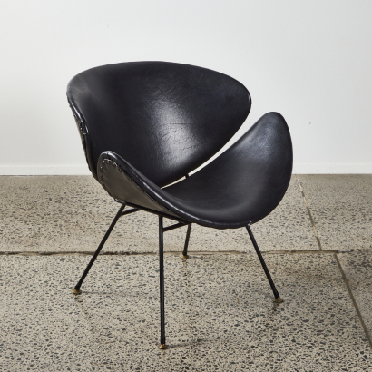 An Original New Zealand-Made Lip Chair In Black Vinyl