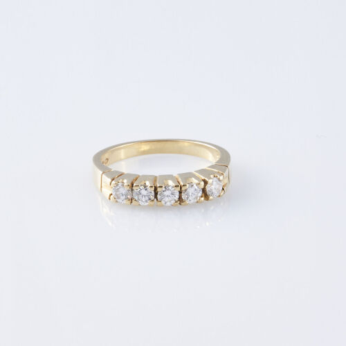 18ct Diamond Ring