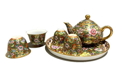 A Chinese 20th Century Cantonese Famille Rose Tea Set (6 Pieces)