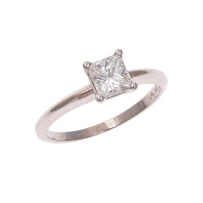 18ct Diamond Solitaire Ring