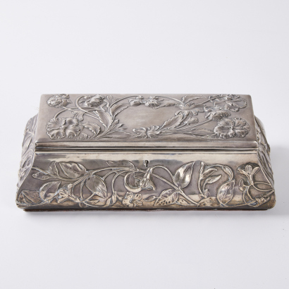 An Antique 1927 Silver Jewellery Box