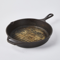 A Round Lodge USA Cast Iron Frying Pan