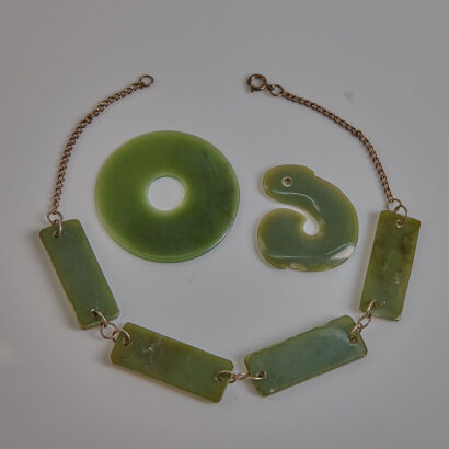 A Selection of Three Pounamu Pieces of Jewellery