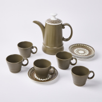 A Wood And Sons Coffee Pot And Four Cups And Saucers