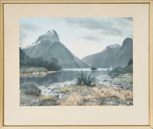 WHITES AVIATION Mitre Peak