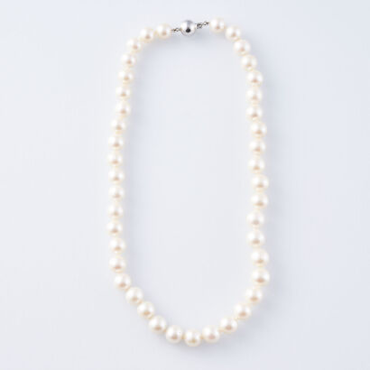 A Pearl Strand