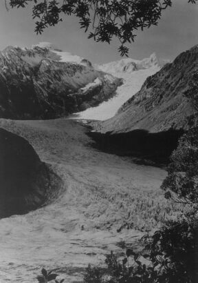 Early New Zealand Photography - Ralph Warburton 