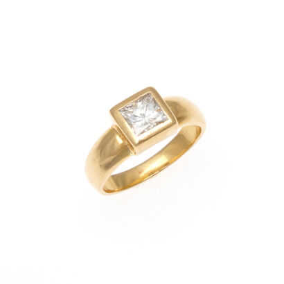 18ct Diamond Solitaire