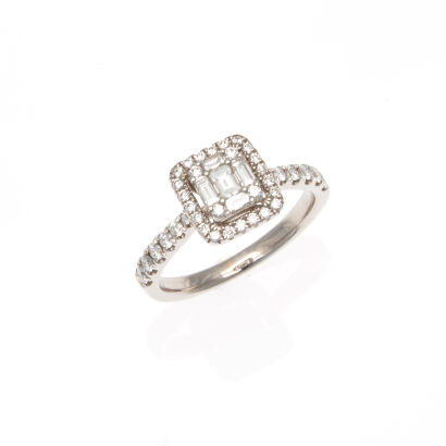 18ct Diamond Cluster Ring