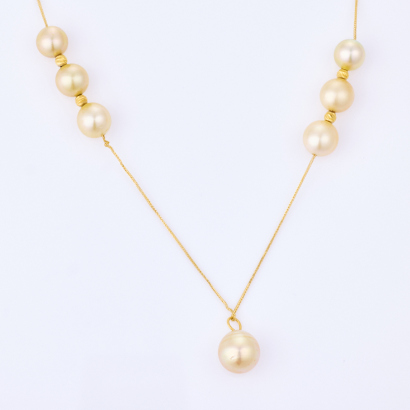 18ct Yellow Gold, Burmese Pearl Necklace