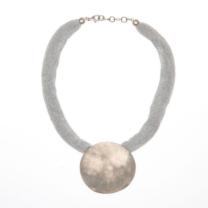 A Silver Mesh Short Necklace and Pendant