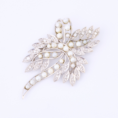 13ct White Gold, Vintage, Akoya Pearl / .45ct Diamond Brooch