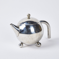 A Tez Zuban Tea Pot