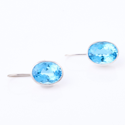 18ct White Gold, Modern, 14.80ct Topaz Drop Earrings