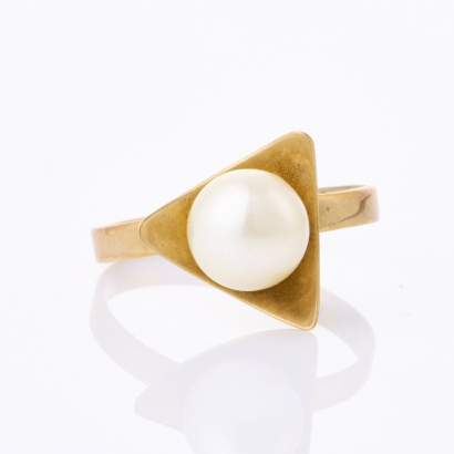 9ct Yellow Gold, Contemporary, Pearl Ring