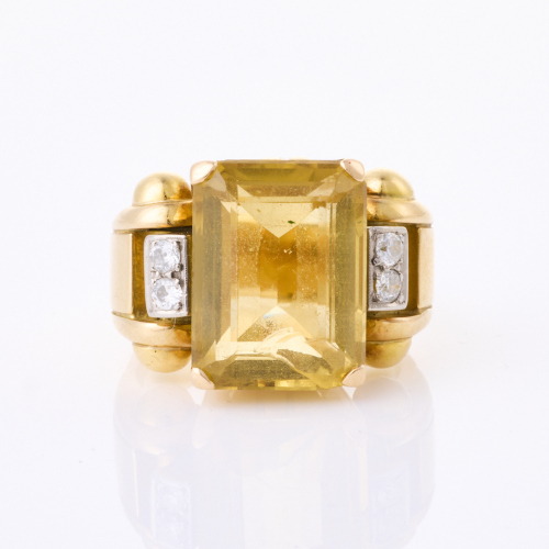 18ct Yellow Gold, Modern, Citrine (Chipped) / .12ct Diamond Ring