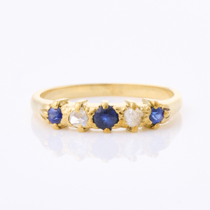18ct Yellow Gold, Vintage, .25ct Sapphire / .04ct Diamond Ring