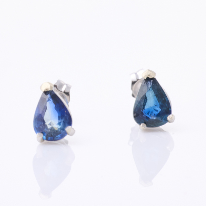 14ct White Gold, 7.0mm x 5.0mm, Pear Shape Sapphire Stud Earrings