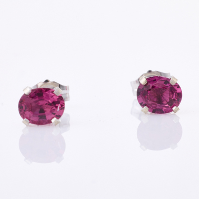 14ct White Gold, 5.5mm x 4.5mm, Oval Pink Garnet Stud Earrings